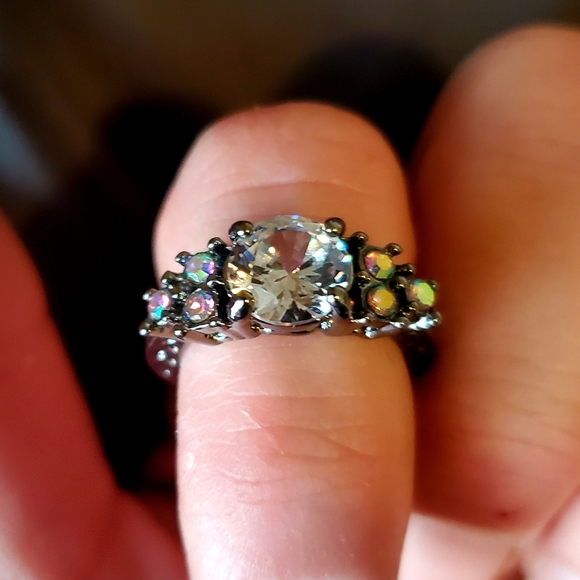 New Unique White Sapphire and Aurora Borealis Black Gold Ring. - Picture 3 of 14
